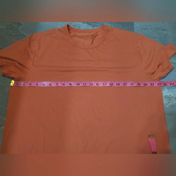 Bundle of 2 Lululemon soft short sleeves shirt. Orange. Very light grey. Men XL. - Picture 10 of 11